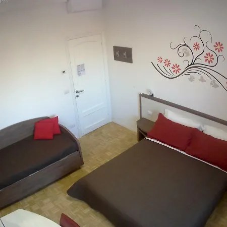 Bed and Breakfast A Due Passi Dal Cielo Jesi Exterior foto